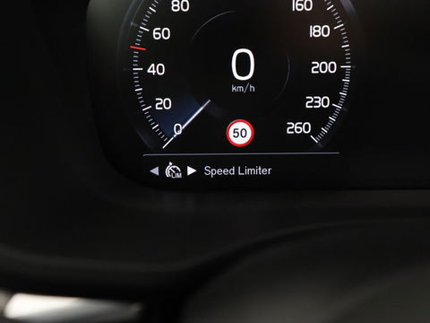 Volvo XC60 2.0 Recharge T6 AWD R-Design | Panoramadak | Stoel & stuurverwarming | Adaptive cruise | Camera | BLIS | Carplay | Half leder | Navigatie | 21'' lichtmetalen velgen | PHEV | Plug In
