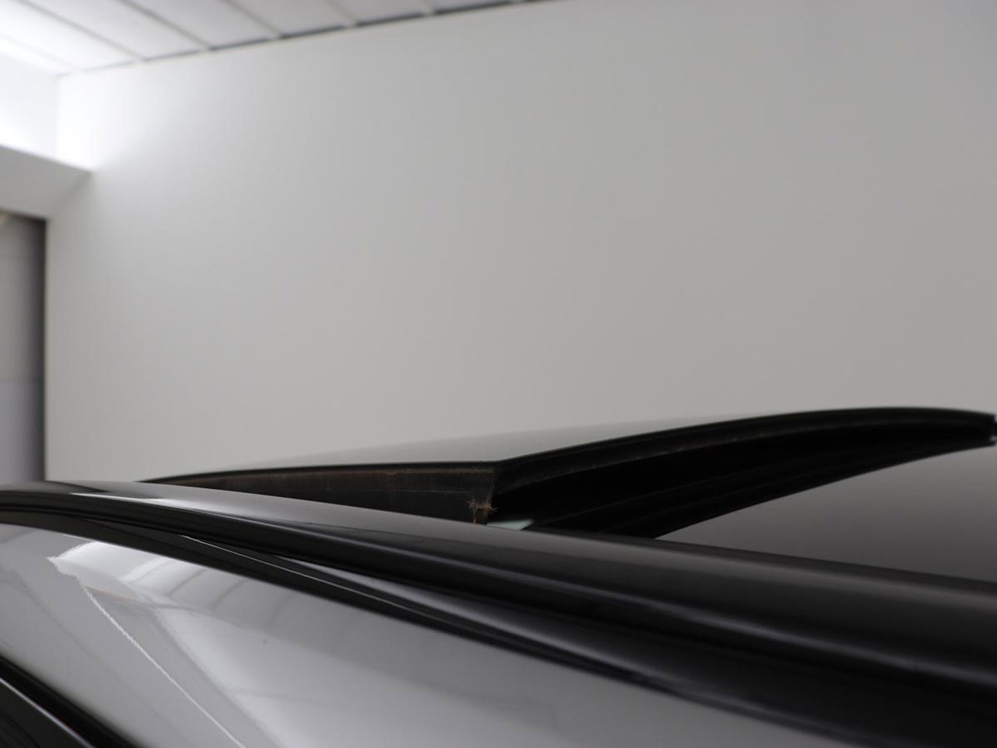 Volvo XC60 2.0 Recharge T6 AWD R-Design | Panoramadak | Stoel & stuurverwarming | Adaptive cruise | Camera | BLIS | Carplay | Half leder | Navigatie | 21'' lichtmetalen velgen | PHEV | Plug In