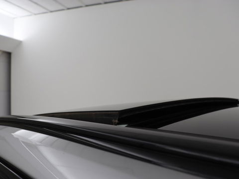 Volvo XC60 2.0 Recharge T6 AWD R-Design | Panoramadak | Stoel & stuurverwarming | Adaptive cruise | Camera | BLIS | Carplay | Half leder | Navigatie | 21'' lichtmetalen velgen | PHEV | Plug In