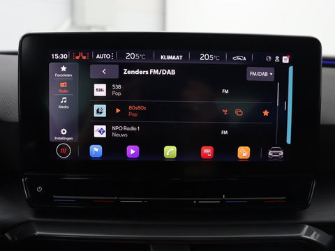 CUPRA Leon 1.4 e-Hybrid VZ | 245pk | Stoel & stuurverwarming | Carplay | Camera | Adaptive cruise | Keyless | Park Assist | Sfeerverlichting | Full LED | Navigatie | Sportstoelen | PHEV | Plug In