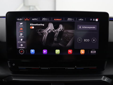 CUPRA Leon 1.4 e-Hybrid VZ | 245pk | Stoel & stuurverwarming | Carplay | Camera | Adaptive cruise | Keyless | Park Assist | Sfeerverlichting | Full LED | Navigatie | Sportstoelen | PHEV | Plug In
