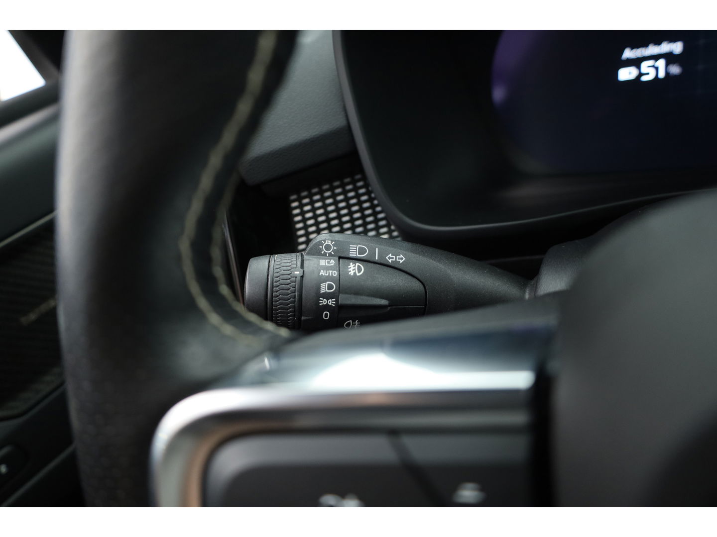 Volvo XC40 Recharge P8 AWD R-Design | Pano | 360cam | H&K | Elek. Trekhaak | 20'' | Adapt. Cruise | Elek. Stoelen