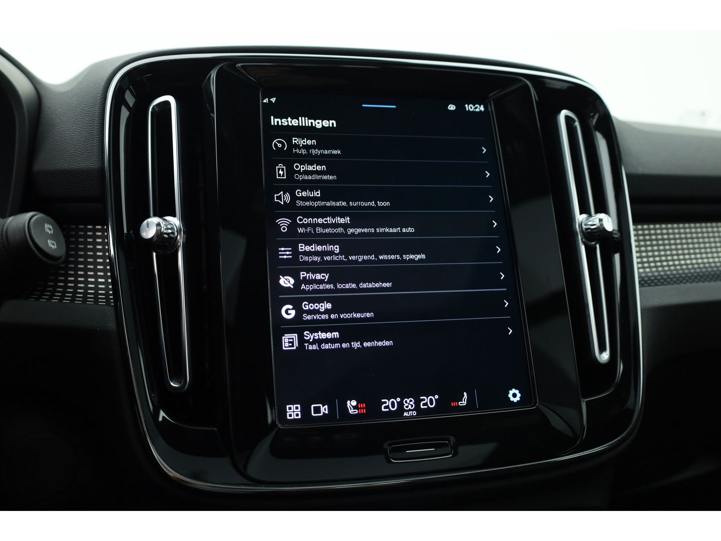 Volvo XC40 Recharge P8 AWD R-Design | Pano | 360cam | H&K | Elek. Trekhaak | 20'' | Adapt. Cruise | Elek. Stoelen