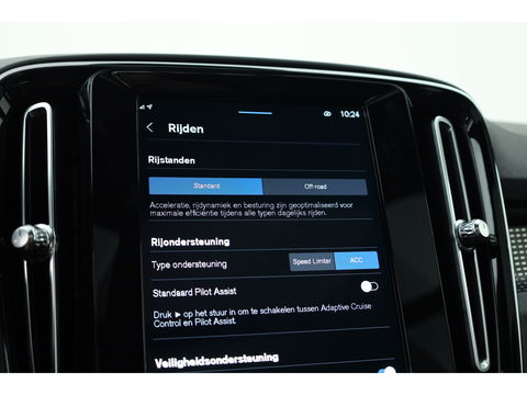 Volvo XC40 Recharge P8 AWD R-Design | Pano | 360cam | H&K | Elek. Trekhaak | 20'' | Adapt. Cruise | Elek. Stoelen