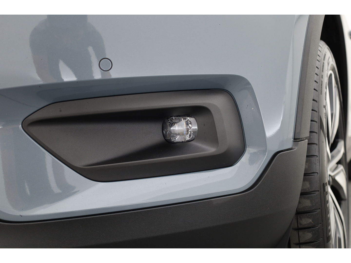 Volvo XC40 Recharge P8 AWD R-Design | Pano | 360cam | H&K | Elek. Trekhaak | 20'' | Adapt. Cruise | Elek. Stoelen