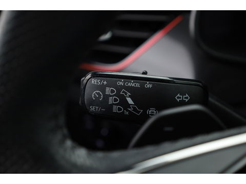 Škoda Scala 1.0 TSI Sport Business DSG | Pano | Apple CarPlay | Stoelverw. | Camera | LED | 17'' |