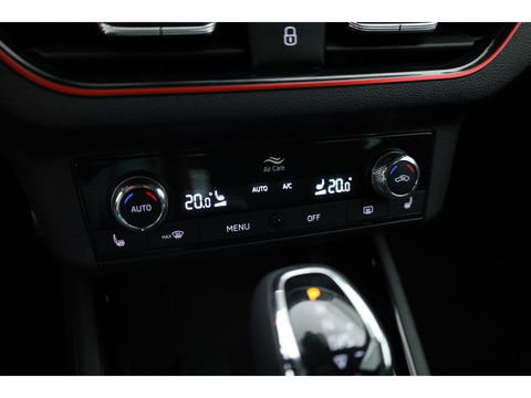 Škoda Scala 1.0 TSI Sport Business DSG | Pano | Apple CarPlay | Stoelverw. | Camera | LED | 17'' |