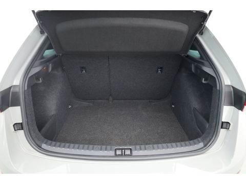 Škoda Scala 1.0 TSI Sport Business DSG | Pano | Apple CarPlay | Stoelverw. | Camera | LED | 17'' |
