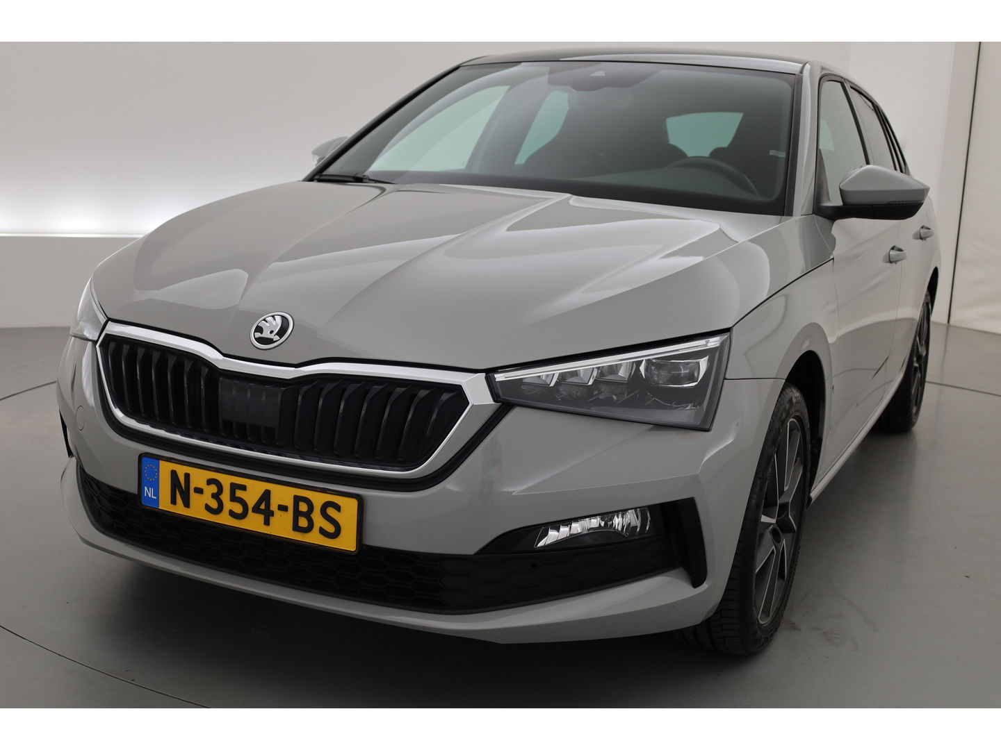 Škoda Scala 1.0 TSI Sport Business DSG | Pano | Apple CarPlay | Stoelverw. | Camera | LED | 17'' |