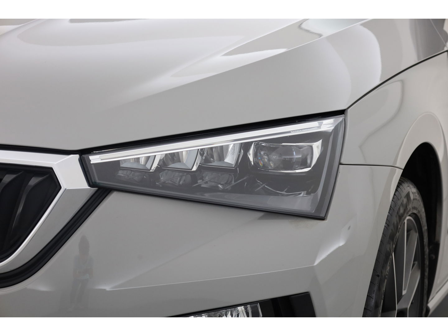 Škoda Scala 1.0 TSI Sport Business DSG | Pano | Apple CarPlay | Stoelverw. | Camera | LED | 17'' |