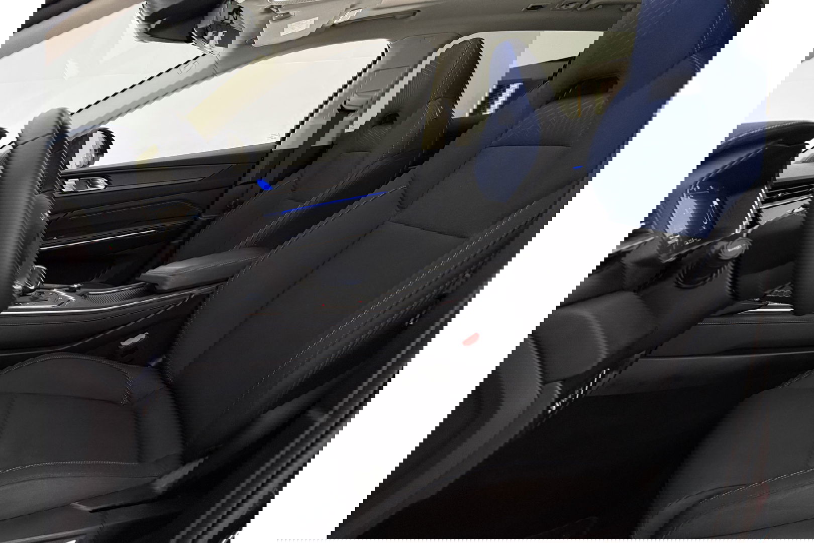 Lynk Co 01 1.5 | Black Edition | 262PK 360Camera Sfeer ACC Pano LED Virtual Memory Carplay Clima Navi PDC 20"LMV