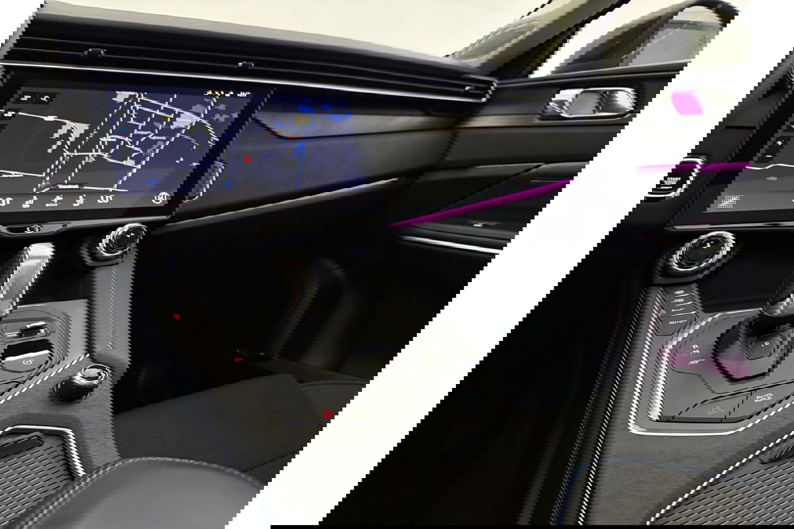 Lynk Co 01 1.5 | Black Edition | 262PK 360Camera Sfeer ACC Pano LED Virtual Memory Carplay Clima Navi PDC 20"LMV