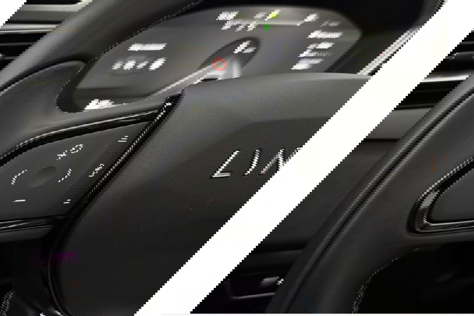 Lynk Co 01 1.5 | Black Edition | 262PK 360Camera Sfeer ACC Pano LED Virtual Memory Carplay Clima Navi PDC 20"LMV