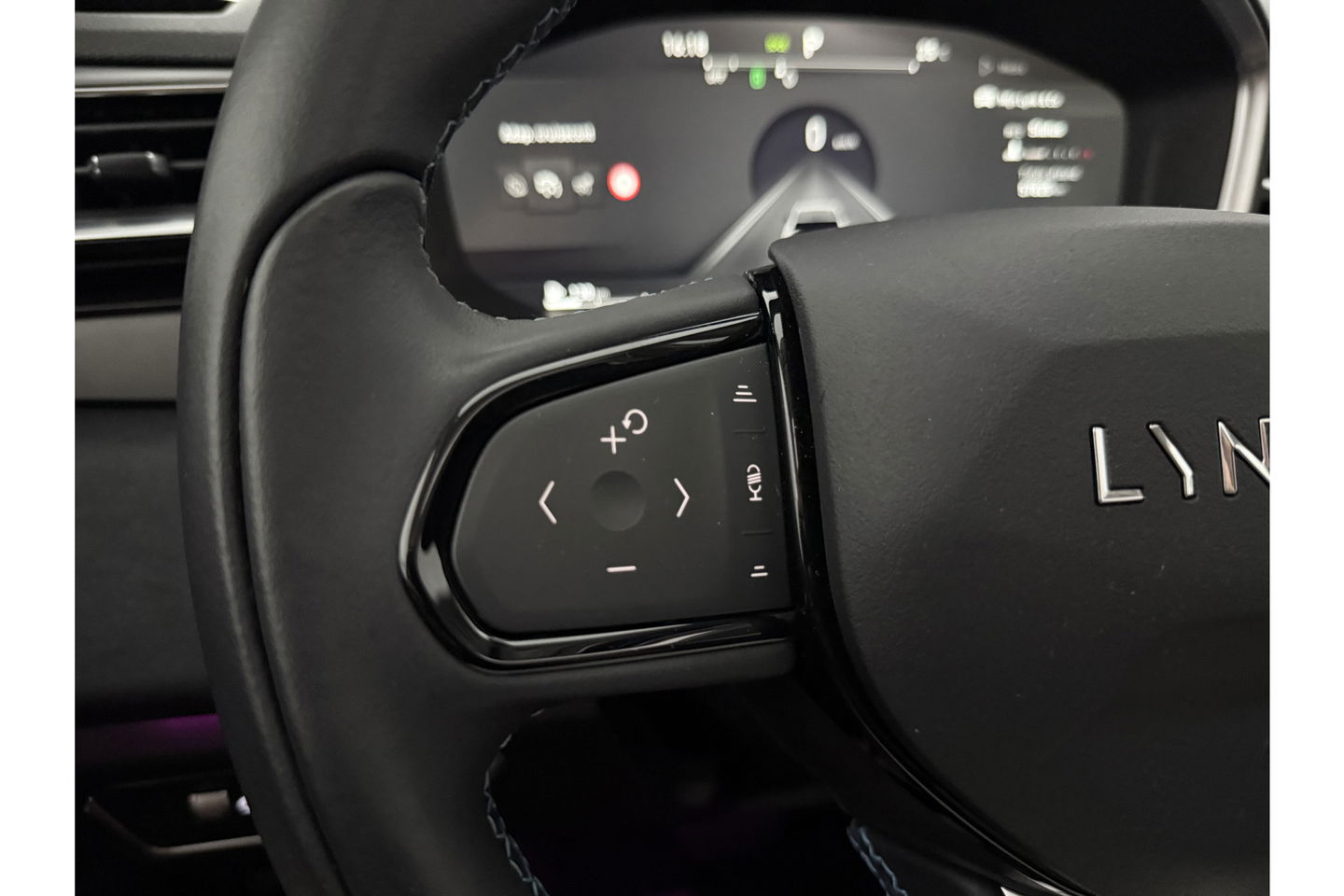 Lynk Co 01 1.5 | Black Edition | 262PK 360Camera Sfeer ACC Pano LED Virtual Memory Carplay Clima Navi PDC 20"LMV