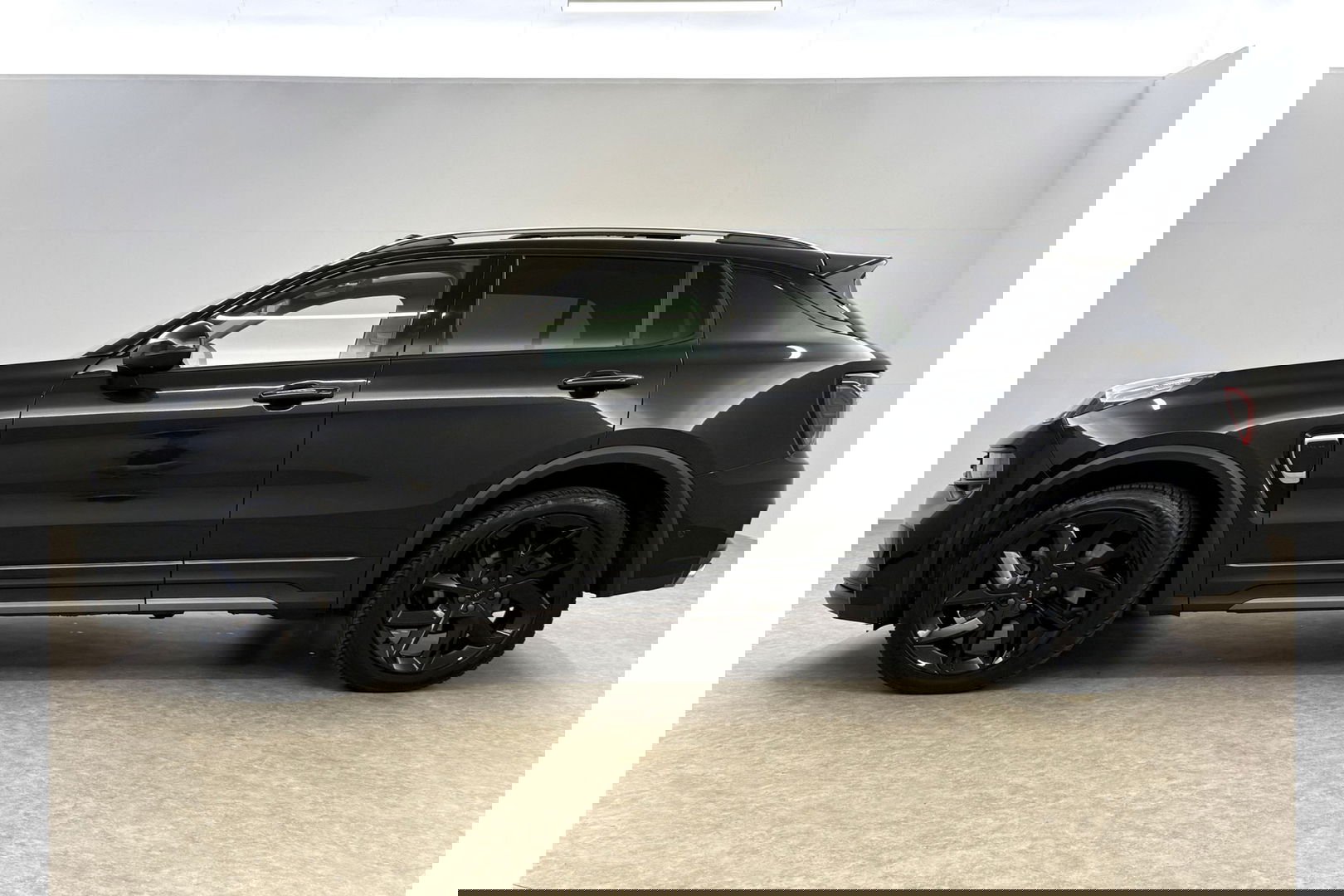 Lynk Co 01 1.5 | Black Edition | 262PK 360Camera Sfeer ACC Pano LED Virtual Memory Carplay Clima Navi PDC 20"LMV