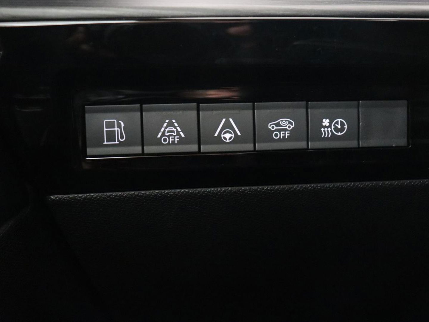 Peugeot 508 1.6 HYbrid GT | Stoelverwarming | Focal Sound | 360 Camera | Massage | Leder/Alcantara | Keyless | Digital Cockpit | Carplay | Memory | Navigatie | Full LED | PHEV | Plug In