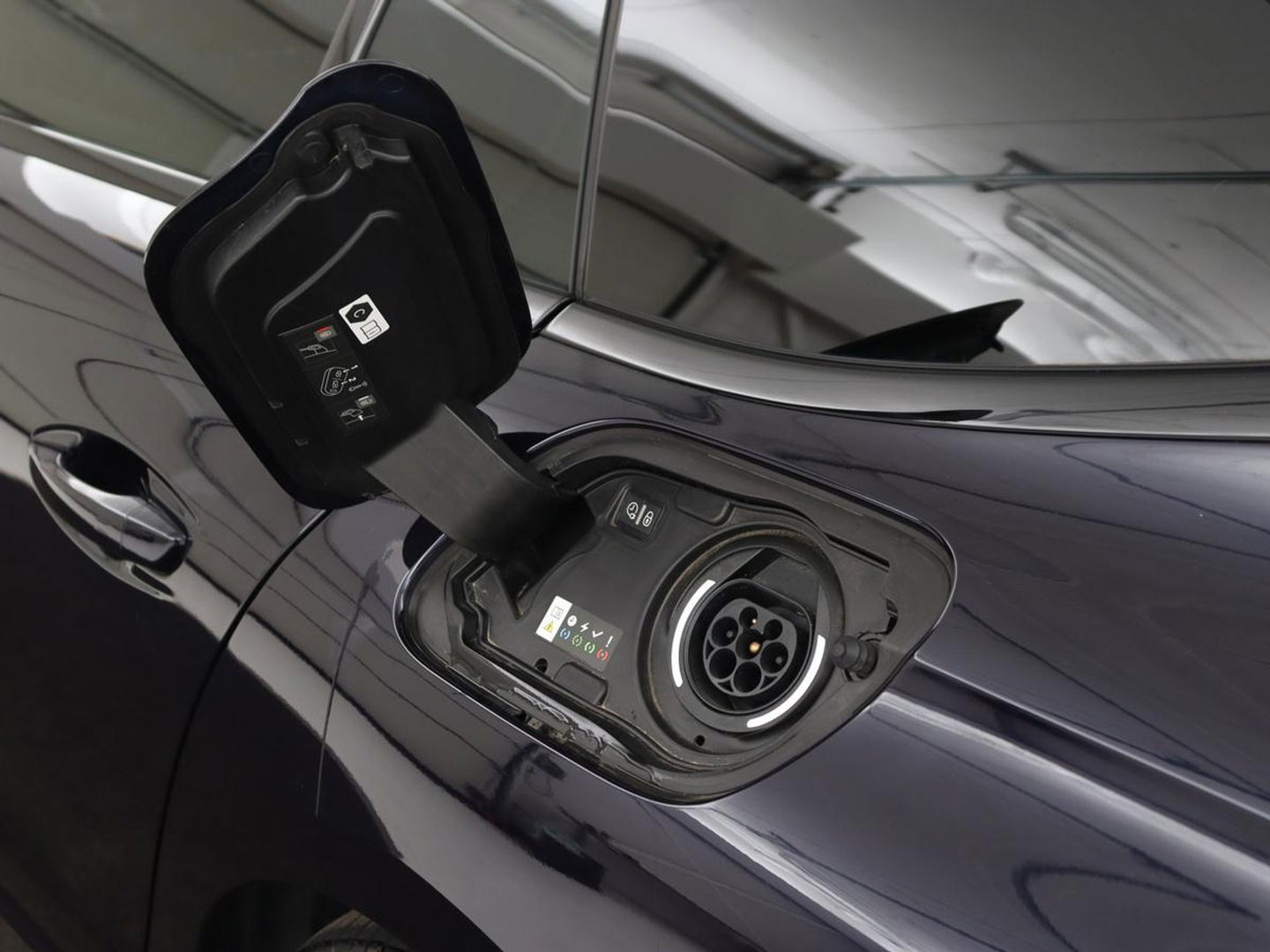 Peugeot 508 1.6 HYbrid GT | Stoelverwarming | Focal Sound | 360 Camera | Massage | Leder/Alcantara | Keyless | Digital Cockpit | Carplay | Memory | Navigatie | Full LED | PHEV | Plug In