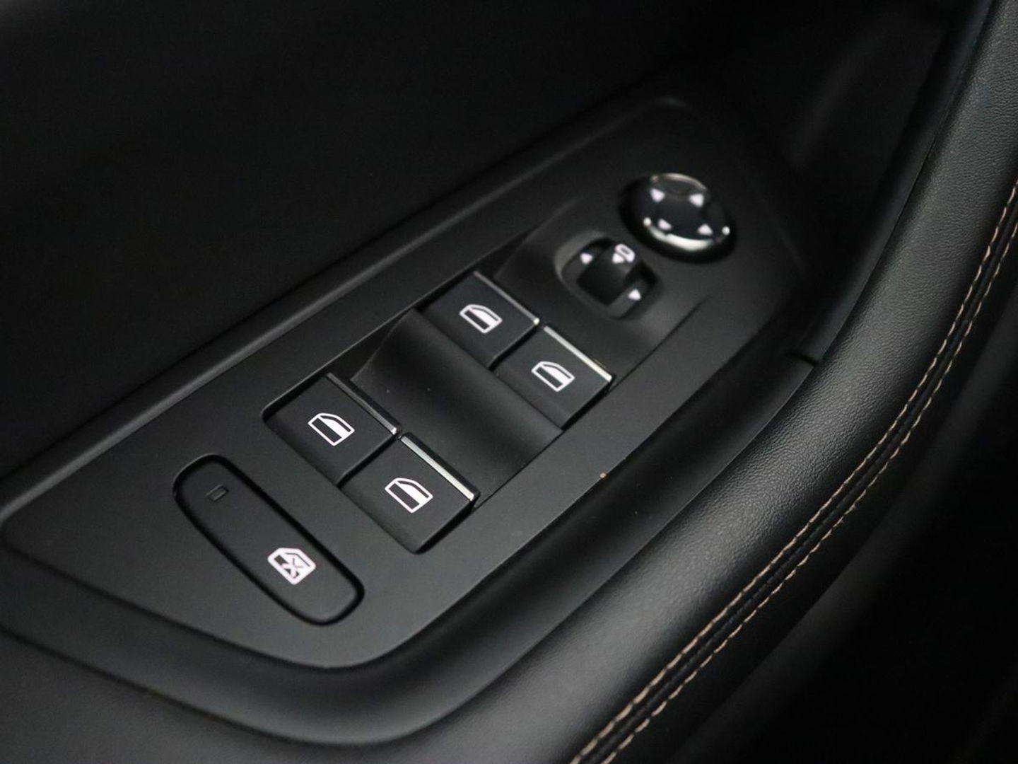 Peugeot 508 1.6 HYbrid GT | Stoelverwarming | Focal Sound | 360 Camera | Massage | Leder/Alcantara | Keyless | Digital Cockpit | Carplay | Memory | Navigatie | Full LED | PHEV | Plug In