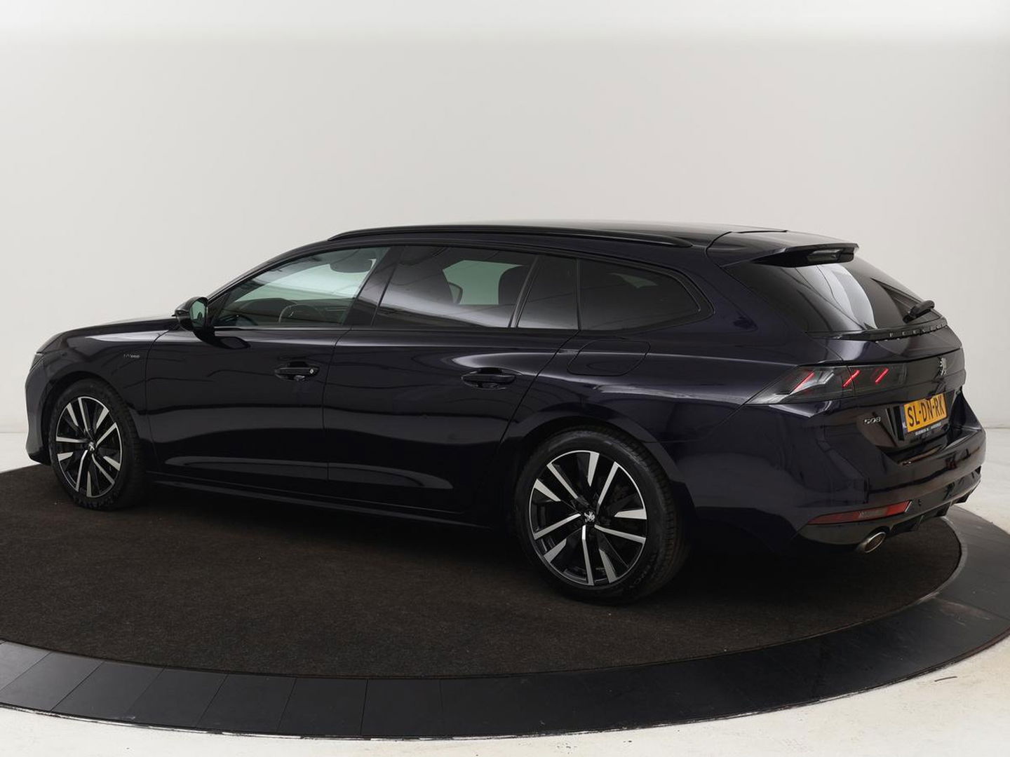 Peugeot 508 1.6 HYbrid GT | Stoelverwarming | Focal Sound | 360 Camera | Massage | Leder/Alcantara | Keyless | Digital Cockpit | Carplay | Memory | Navigatie | Full LED | PHEV | Plug In