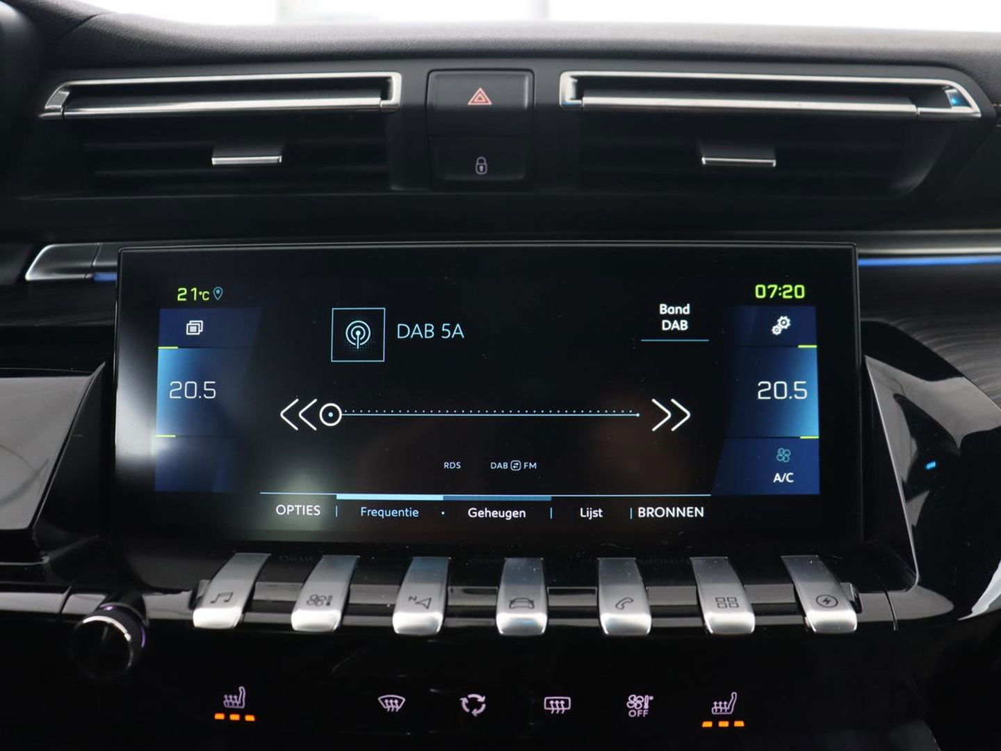 Peugeot 508 1.6 HYbrid GT | Stoelverwarming | Focal Sound | 360 Camera | Massage | Leder/Alcantara | Keyless | Digital Cockpit | Carplay | Memory | Navigatie | Full LED | PHEV | Plug In