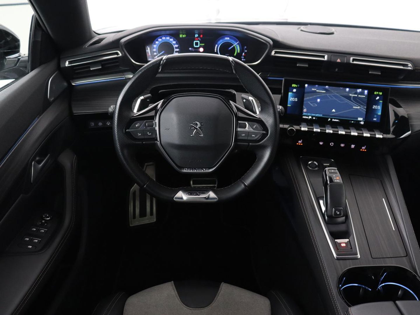 Peugeot 508 1.6 HYbrid GT | Stoelverwarming | Focal Sound | 360 Camera | Massage | Leder/Alcantara | Keyless | Digital Cockpit | Carplay | Memory | Navigatie | Full LED | PHEV | Plug In