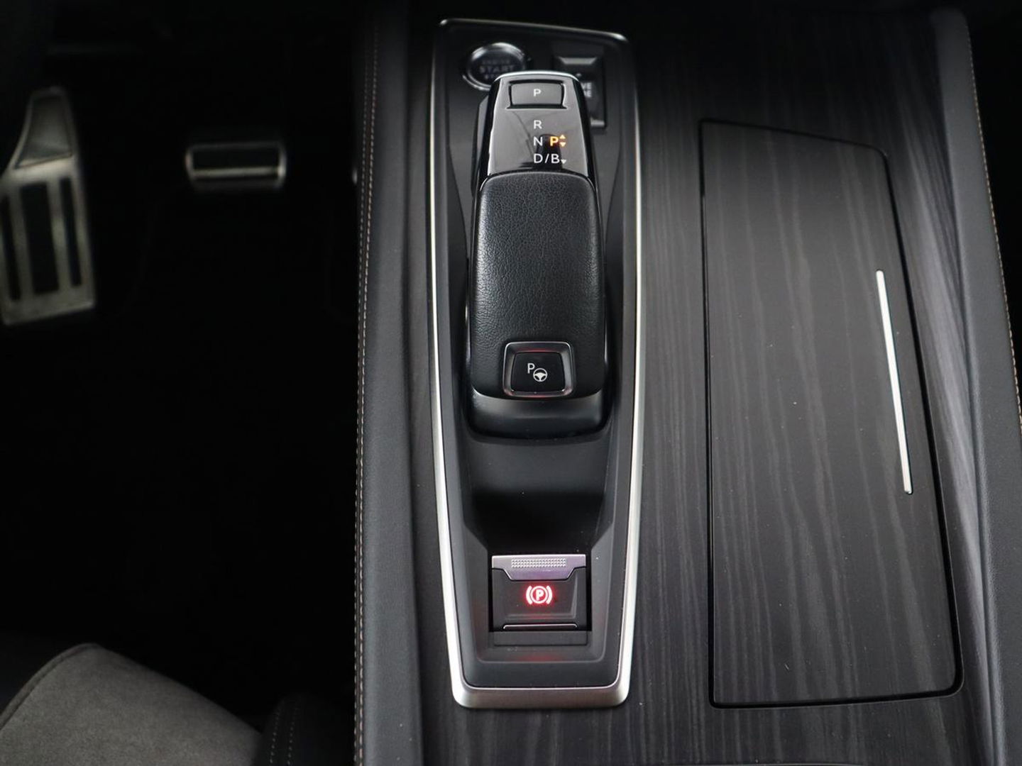 Peugeot 508 1.6 HYbrid GT | Stoelverwarming | Focal Sound | 360 Camera | Massage | Leder/Alcantara | Keyless | Digital Cockpit | Carplay | Memory | Navigatie | Full LED | PHEV | Plug In