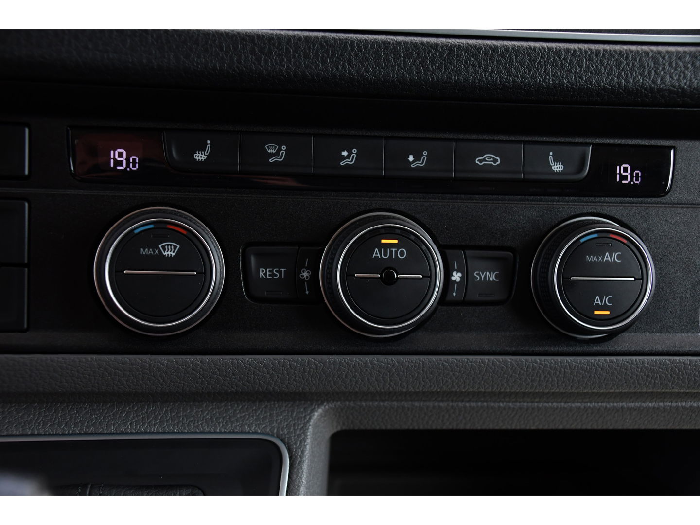 MAN TGE 3.180 35 2.0 L3H2 Black Edition Full Options! Adaptieve Cruise, Camera, Carplay, Clima, 177pk, LED, 2 x Schuifdeur, Automaat, Uniek!