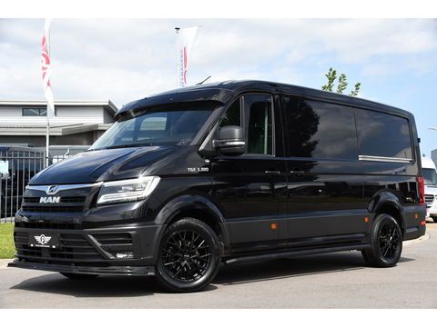 MAN TGE 3.180 35 2.0 L3H2 Black Edition Full Options! Adaptieve Cruise, Camera, Carplay, Clima, 177pk, LED, 2 x Schuifdeur, Automaat, Uniek!
