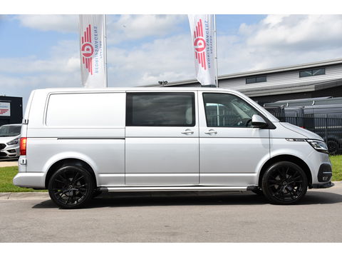 Volkswagen Transporter 2.0 TDI L2H1 Bulli Virtual, Adaptieve Cruise, Camera, Carplay, NAVI, LED, 150pk, Sensoren, Automaat, Uniek!