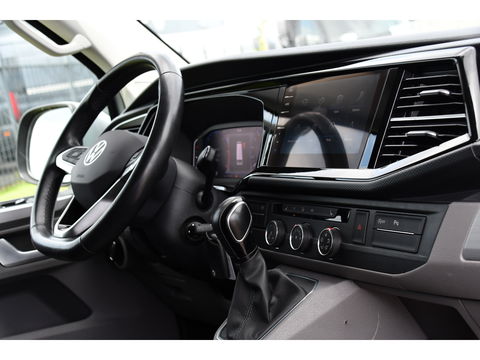 Volkswagen Transporter 2.0 TDI L2H1 Bulli Virtual, Adaptieve Cruise, Camera, Carplay, NAVI, LED, 150pk, Sensoren, Automaat, Uniek!