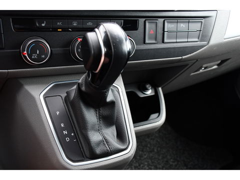 Volkswagen Transporter 2.0 TDI L2H1 Bulli Virtual, Adaptieve Cruise, Camera, Carplay, NAVI, LED, 150pk, Sensoren, Automaat, Uniek!