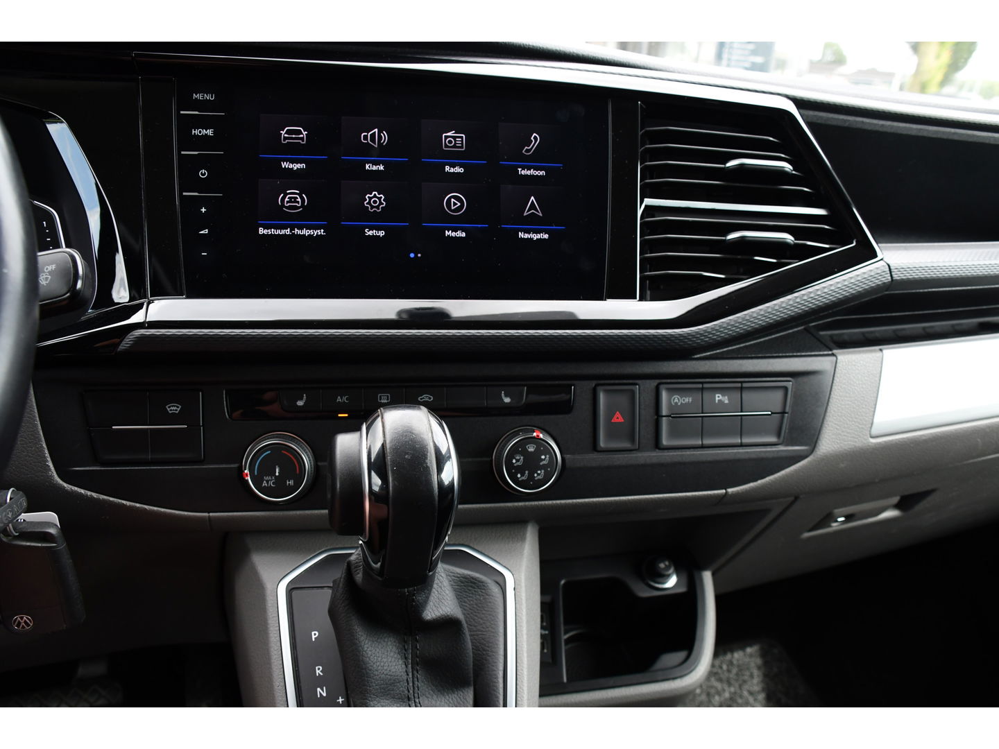 Volkswagen Transporter 2.0 TDI L2H1 Bulli Virtual, Adaptieve Cruise, Camera, Carplay, NAVI, LED, 150pk, Sensoren, Automaat, Uniek!