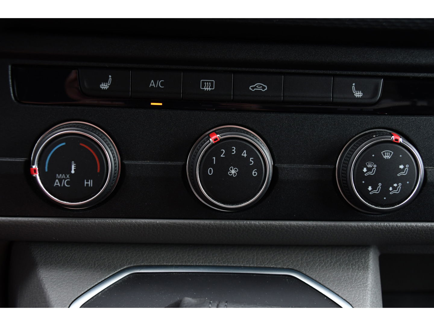Volkswagen Transporter 2.0 TDI L2H1 Bulli Virtual, Adaptieve Cruise, Camera, Carplay, NAVI, LED, 150pk, Sensoren, Automaat, Uniek!
