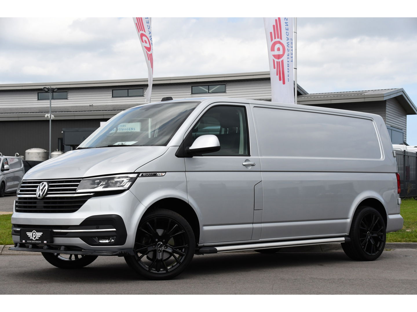 Volkswagen Transporter 2.0 TDI L2H1 Bulli Virtual, Adaptieve Cruise, Camera, Carplay, NAVI, LED, 150pk, Sensoren, Automaat, Uniek!