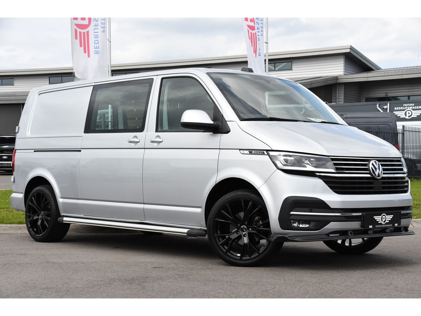 Volkswagen Transporter 2.0 TDI L2H1 Bulli Virtual, Adaptieve Cruise, Camera, Carplay, NAVI, LED, 150pk, Sensoren, Automaat, Uniek!