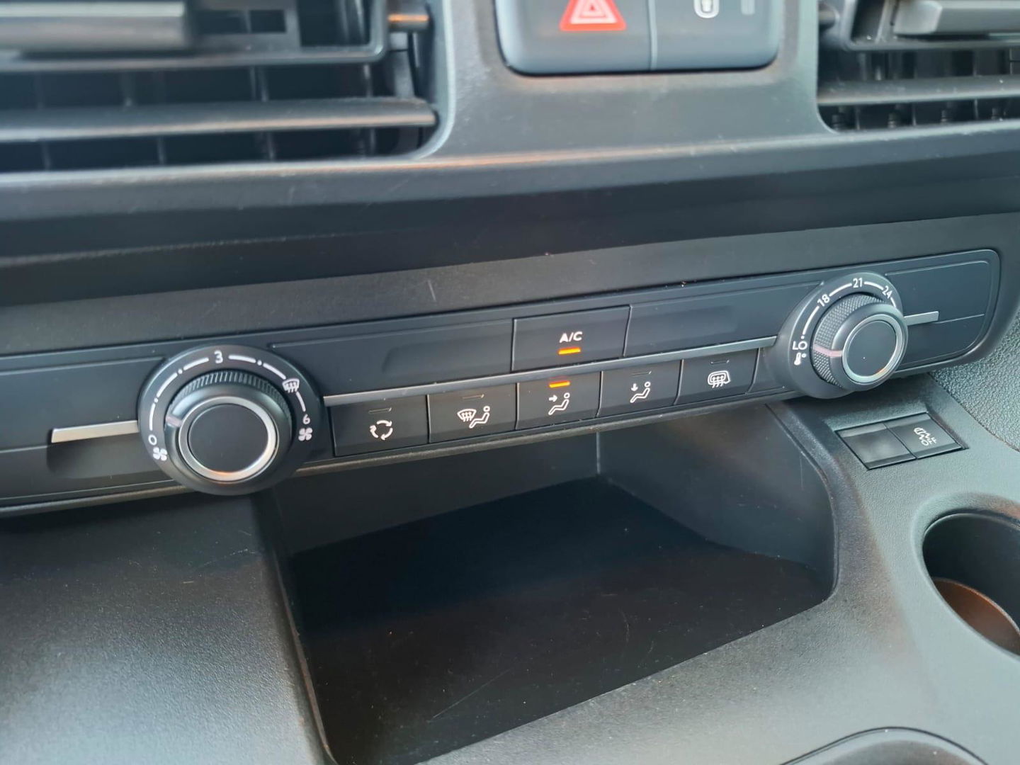 Peugeot Partner 1.5 BlueHDI Pro AIRCO / CRUISE CONTROLE / N.A.P / EURO 6
