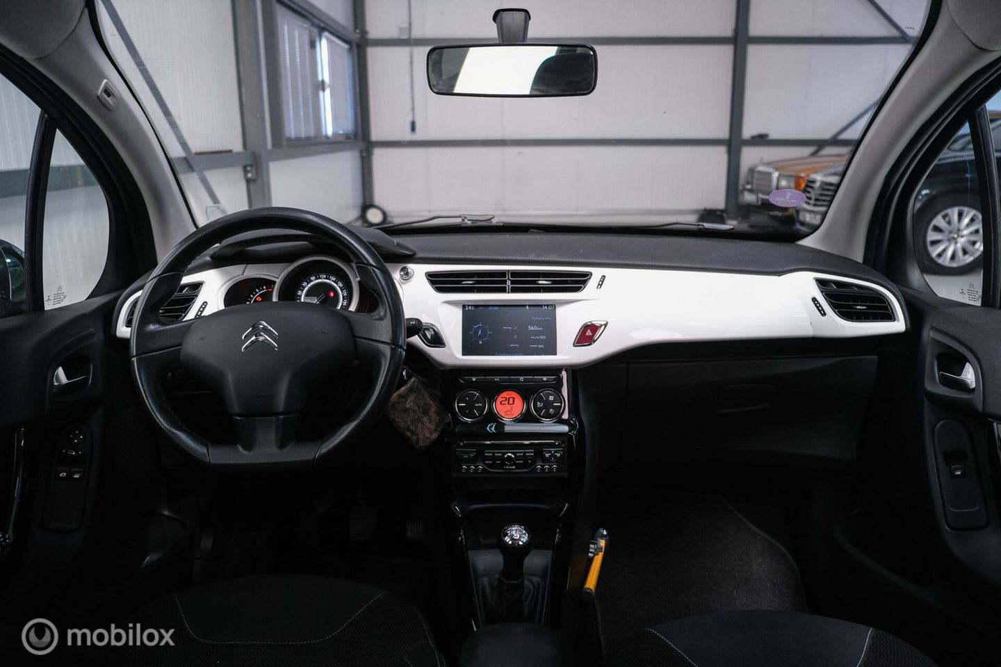 Citroën C3 1.2 VTi Collection | Trekhaak | D-Riem vervangen | Panoramadak | Navigatie | NAP auto NL |