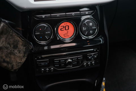Citroën C3 1.2 VTi Collection | Trekhaak | D-Riem vervangen | Panoramadak | Navigatie | NAP auto NL |