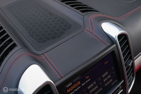 Porsche Cayenne 3.0 S E-Hybrid | Panorama | Trekhaak | Adaptive | Bicolor leder | LED | Memory | Stoelkoeling | NAP NL auto | Dealer onderhouden