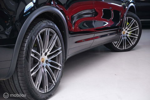 Porsche Cayenne 3.0 S E-Hybrid | Panorama | Trekhaak | Adaptive | Bicolor leder | LED | Memory | Stoelkoeling | NAP NL auto | Dealer onderhouden