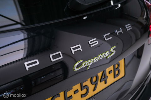 Porsche Cayenne 3.0 S E-Hybrid | Panorama | Trekhaak | Adaptive | Bicolor leder | LED | Memory | Stoelkoeling | NAP NL auto | Dealer onderhouden