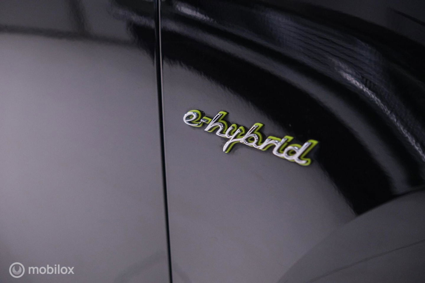 Porsche Cayenne 3.0 S E-Hybrid | Panorama | Trekhaak | Adaptive | Bicolor leder | LED | Memory | Stoelkoeling | NAP NL auto | Dealer onderhouden