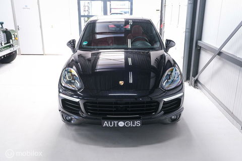 Porsche Cayenne 3.0 S E-Hybrid | Panorama | Trekhaak | Adaptive | Bicolor leder | LED | Memory | Stoelkoeling | NAP NL auto | Dealer onderhouden