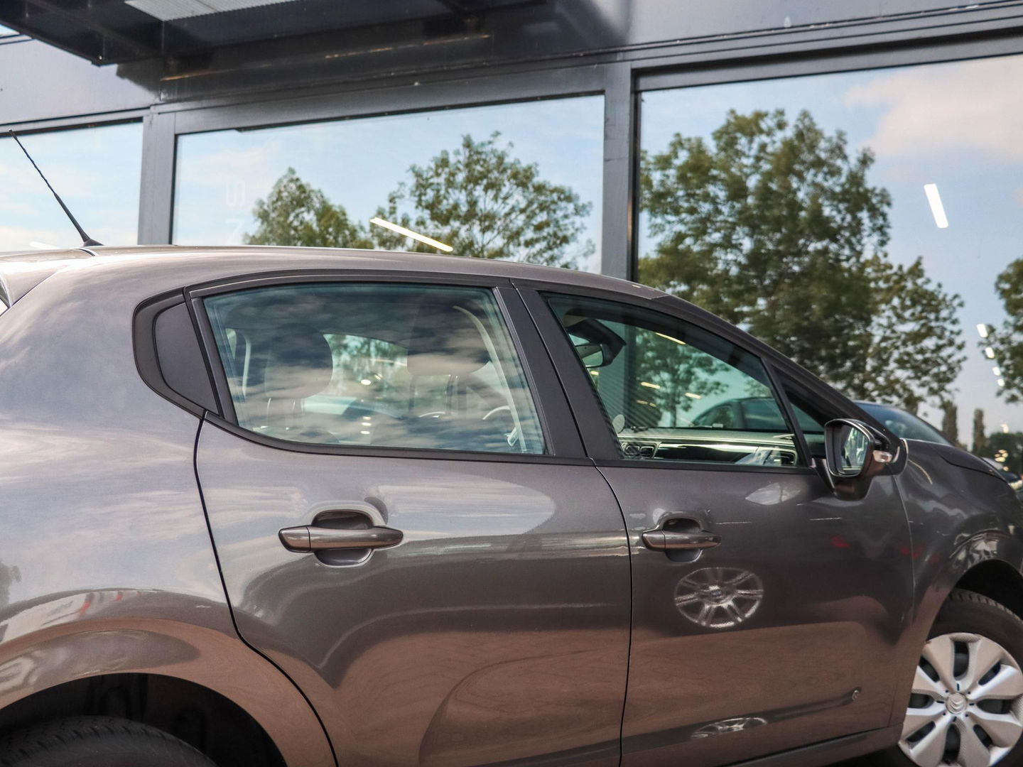 Citroën C3 1.2 PureTech Feel 82PK Navigatie | Climate | Cruise | Parkeersensoren