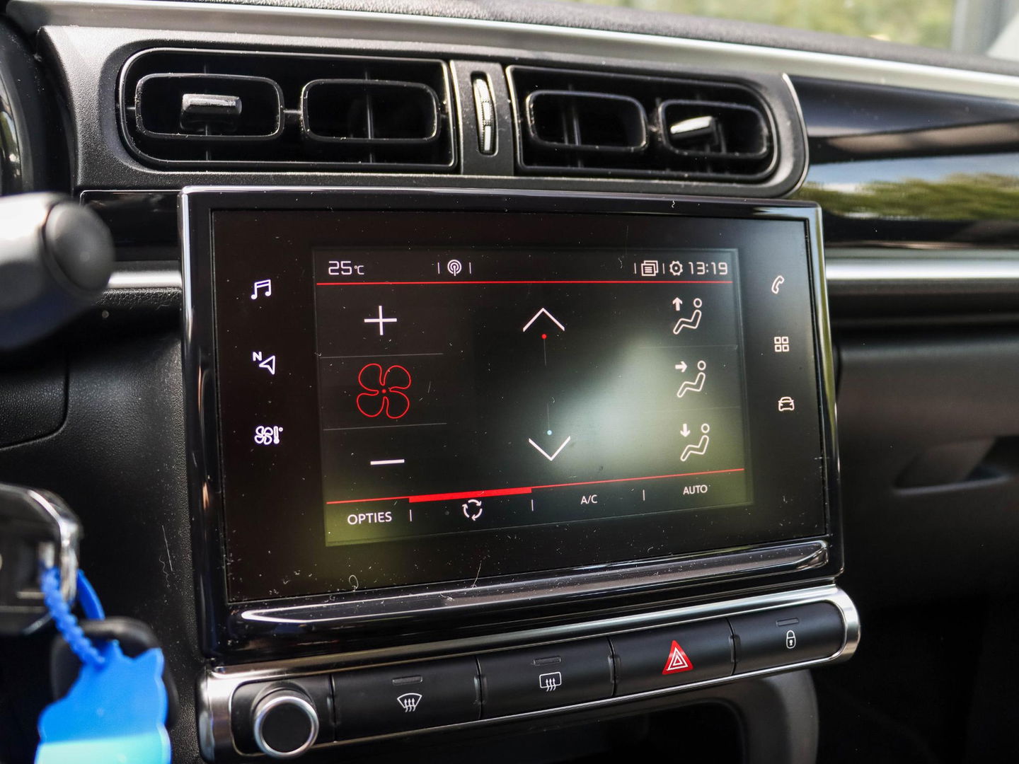 Citroën C3 1.2 PureTech Feel 82PK Navigatie | Climate | Cruise | Parkeersensoren
