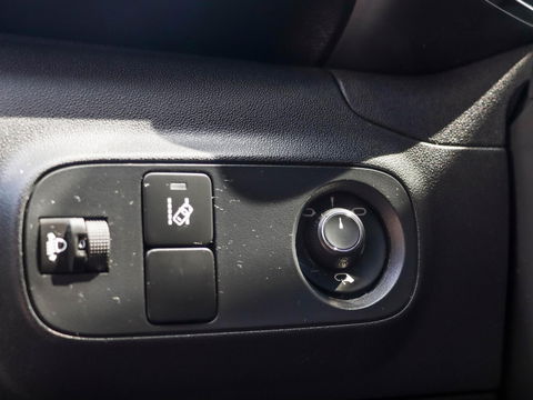 Citroën C3 1.2 PureTech Feel 82PK Navigatie | Climate | Cruise | Parkeersensoren