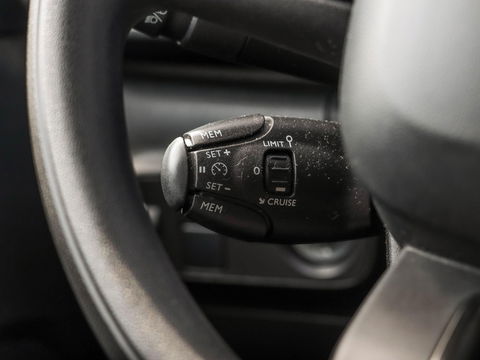 Citroën C3 1.2 PureTech Feel 82PK Navigatie | Climate | Cruise | Parkeersensoren