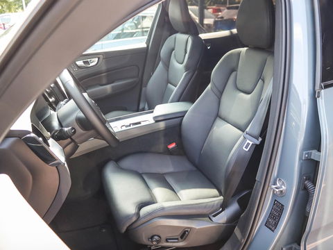 Volvo XC60 T8 Plug-in hybrid AWD Plus Dark 455PK | 20'' | 360 cam | Harman Kardon | Schuifdak