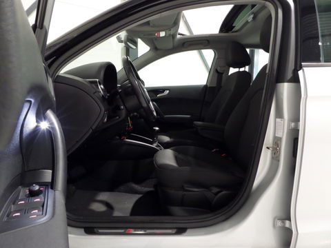 Audi A1 Sportback 1.2 TFSI Admired S-Line "Origineel NL!" Panoramadak Navigatie Bluetooth 17"Velgen, van 2e eigenaar in nieuwstaat