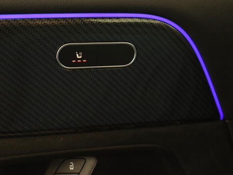 Mercedes-Benz GLB 200 Business Solution AMG 7-persoons | Stoelverwarming | Leder/Alcantara | Side Assist | Navigatie | Full LED | Widescreen | Park Assist